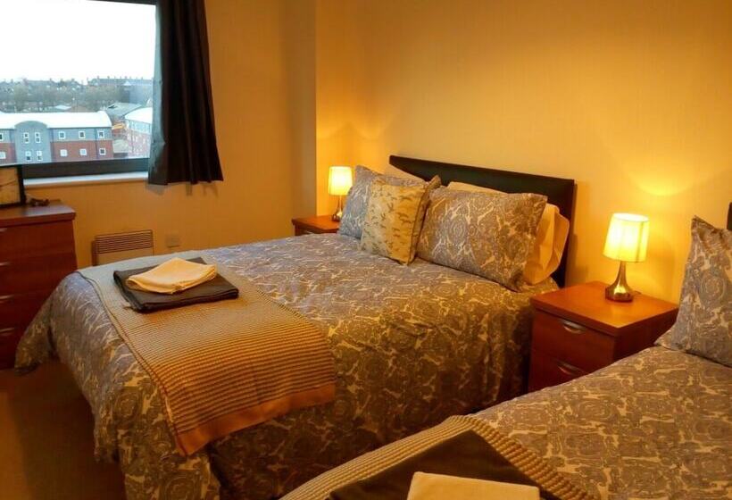 بنسيون Liverpool At Gloucester Road