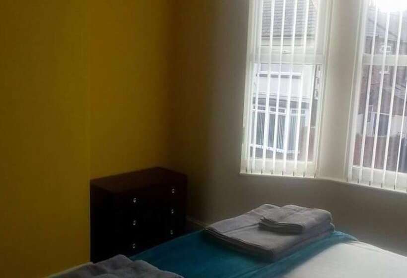 بنسيون Liverpool At Gloucester Road