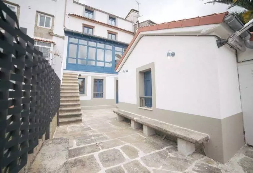 Retkeilymaja Santiago Km 0