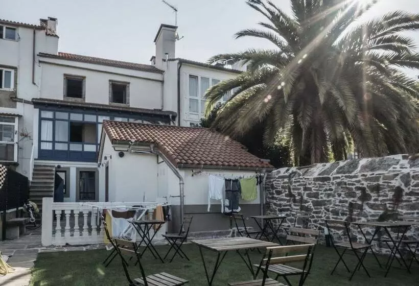 Retkeilymaja Santiago Km 0