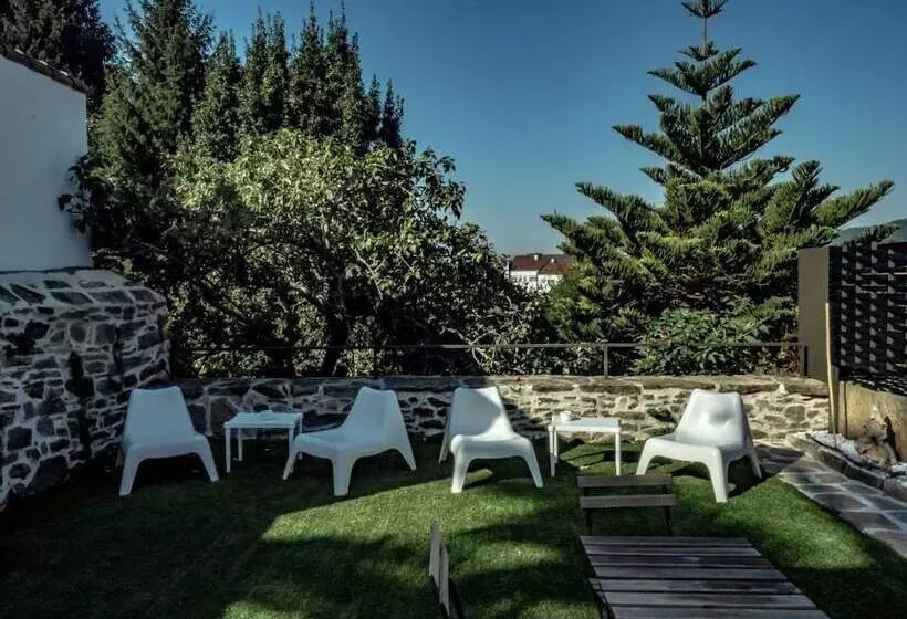 Retkeilymaja Santiago Km 0