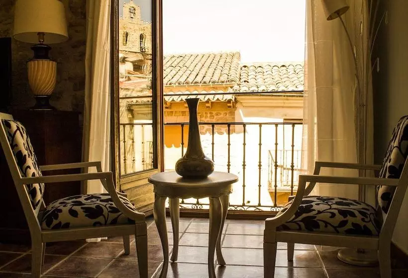 Alojamientos Victoria S.l