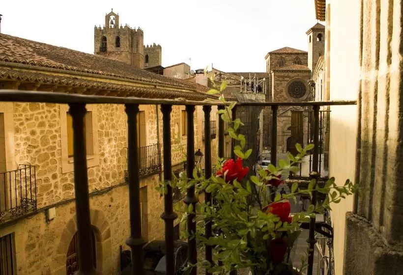 Alojamientos Victoria S.l