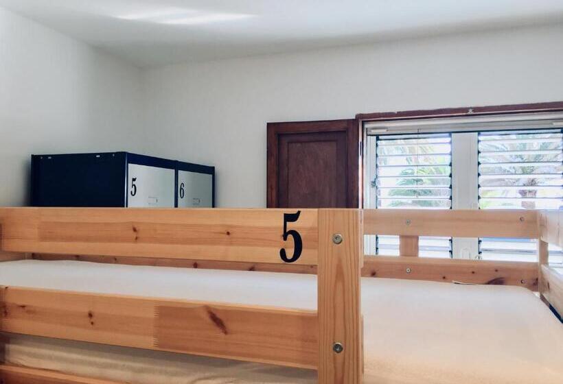 تختخواب و صبحانه Guesthouse Ca Artù