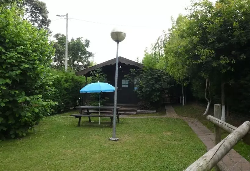 Cabañas De Cabárceno