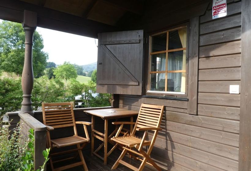 Cabañas De Cabárceno