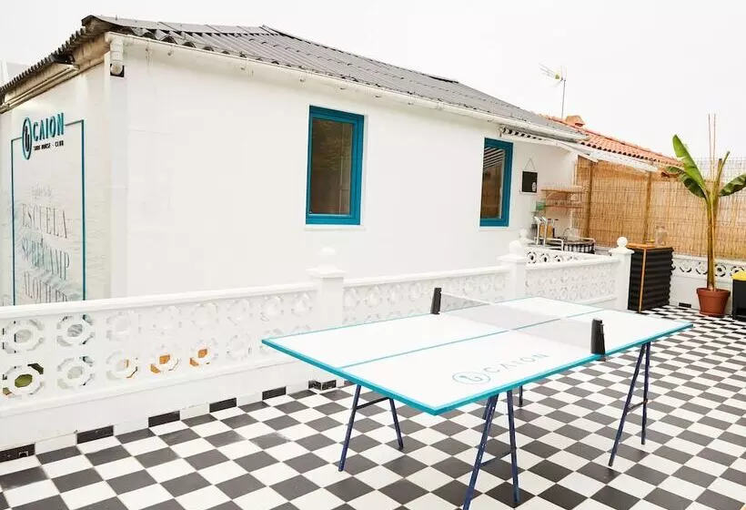 Caión Surf House   Hostel