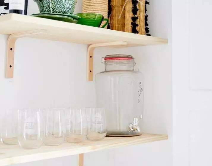 Caión Surf House   Hostel