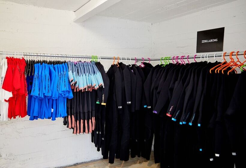 Caión Surf House Hostel