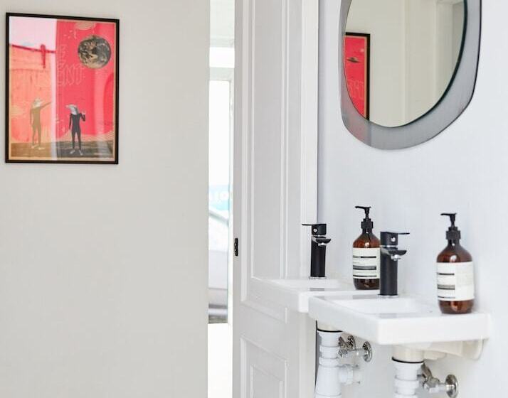 Caión Surf House Hostel