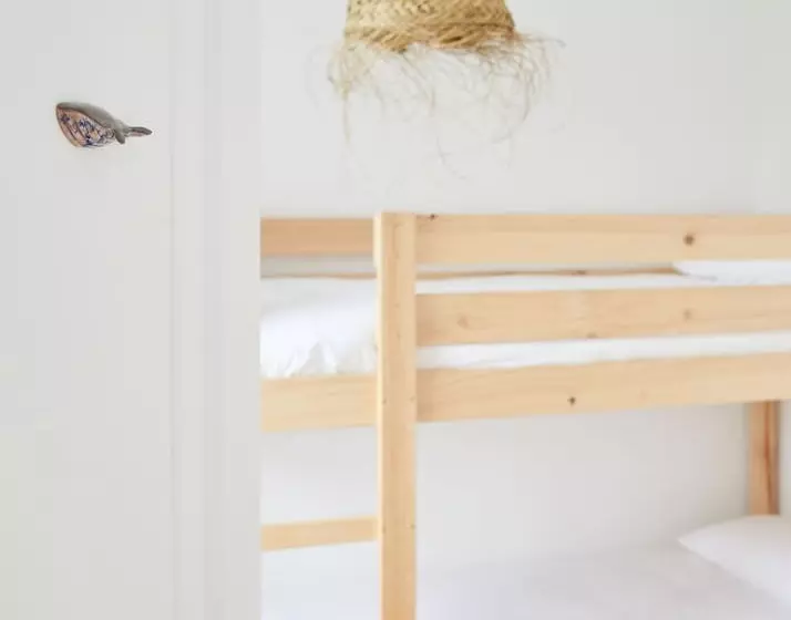 Caión Surf House   Hostel