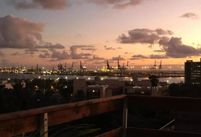 Aamiaismajoitus (B&B) Casa Doramas Vv