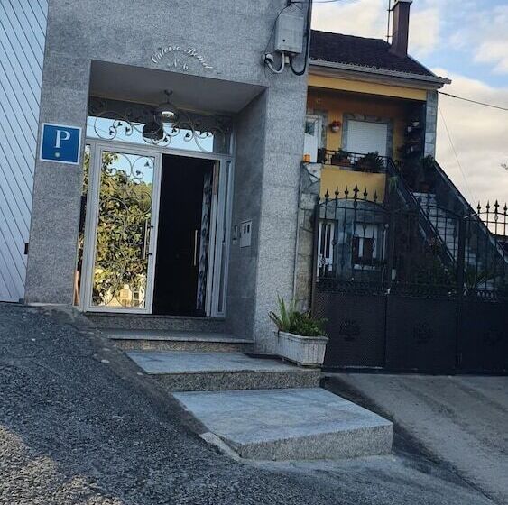 簡易ホテル Estrella Do Camiño