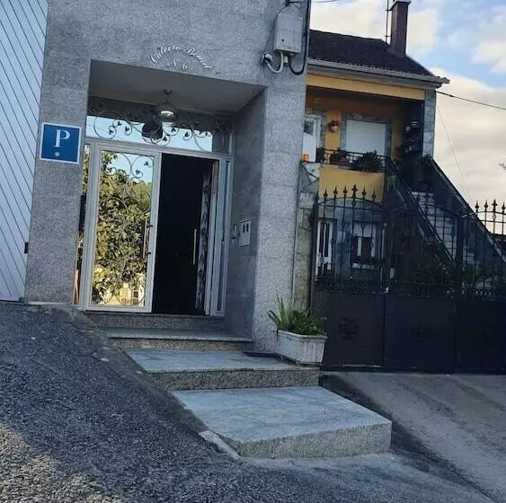 簡易ホテル Estrella Do Camiño