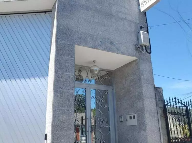 簡易ホテル Estrella Do Camiño