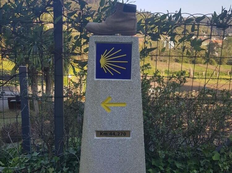 簡易ホテル Estrella Do Camiño