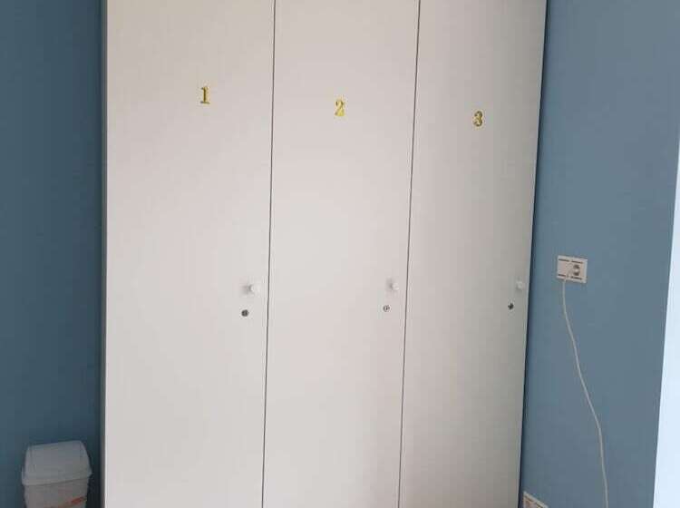 簡易ホテル Estrella Do Camiño