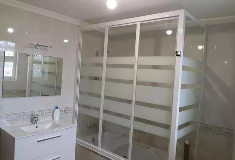 簡易ホテル Estrella Do Camiño