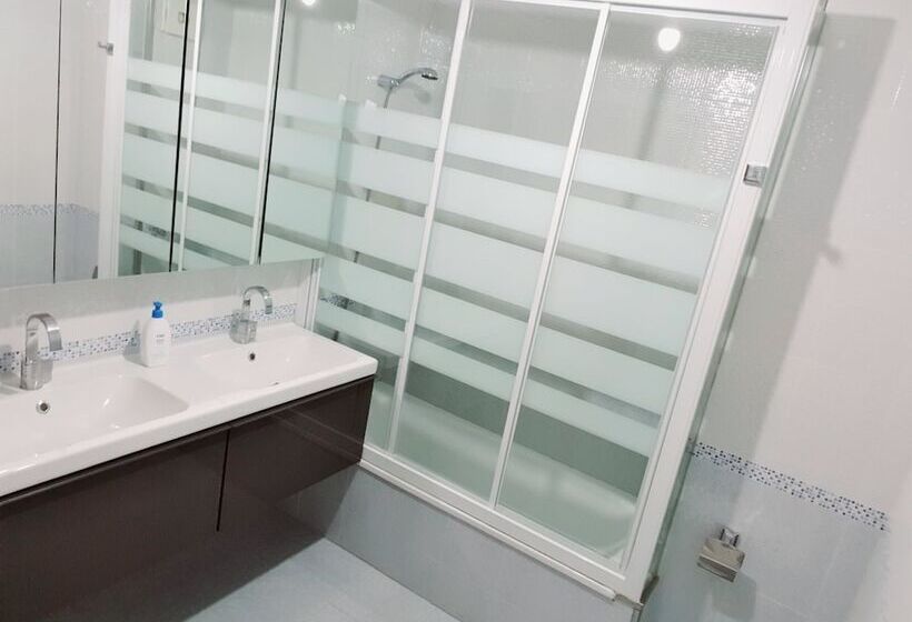 簡易ホテル Estrella Do Camiño