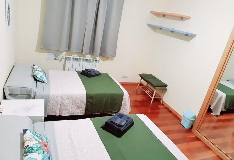 簡易ホテル Estrella Do Camiño