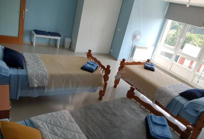 簡易ホテル Estrella Do Camiño