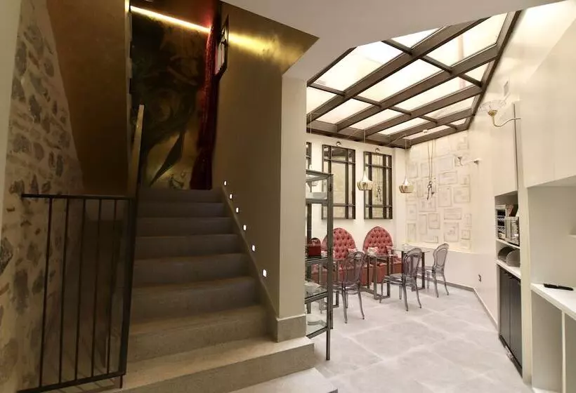 مسافرخانه Grecorooms