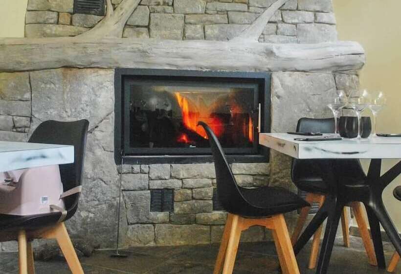 בית מלון כפרי El Capricho De Arguis