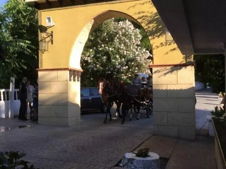 ペンション Restaurante Montserrat