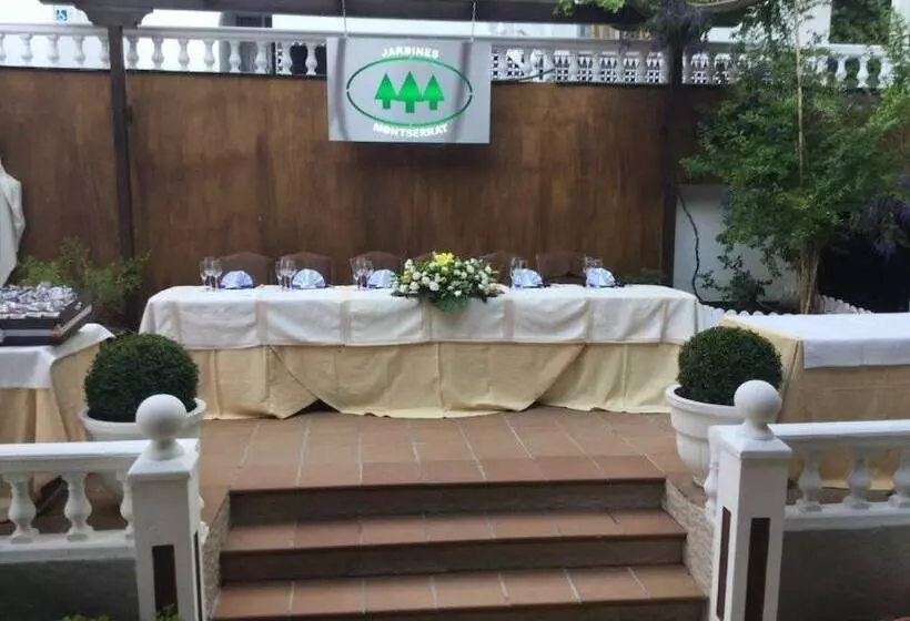 ペンション Restaurante Montserrat