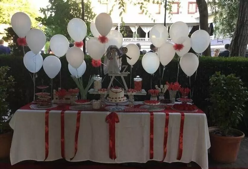 ペンション Restaurante Montserrat