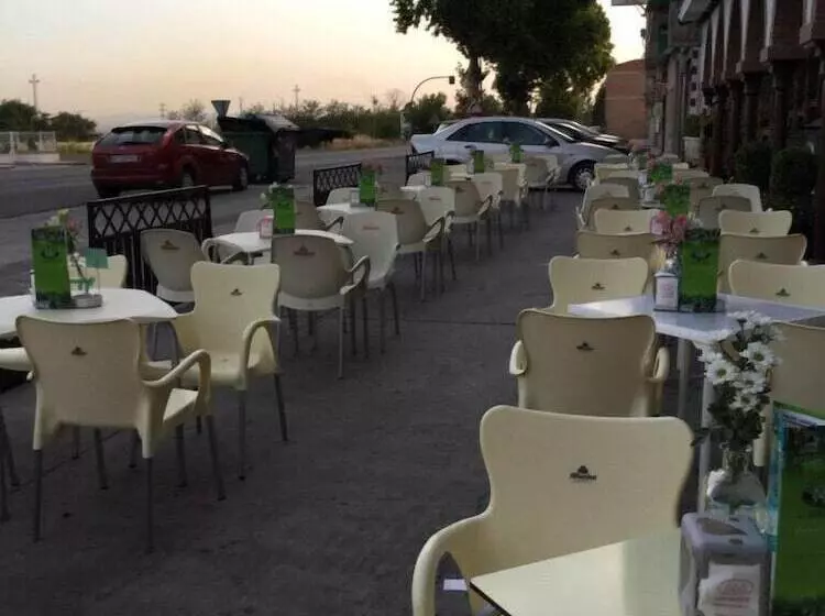 ペンション Restaurante Montserrat