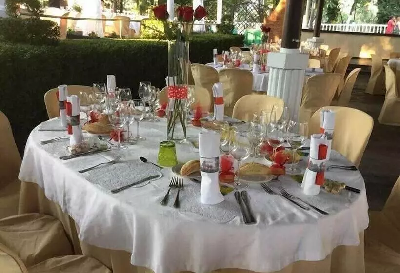 ペンション Restaurante Montserrat