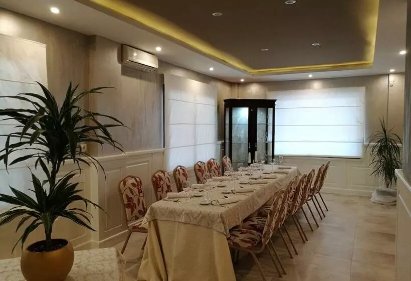 ペンション Restaurante Montserrat