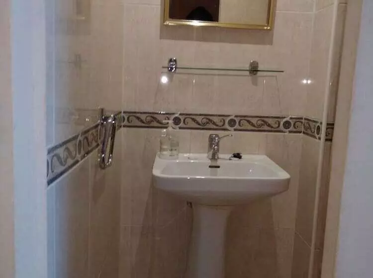 Hostelli Pension Martinez