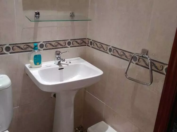 Hostelli Pension Martinez