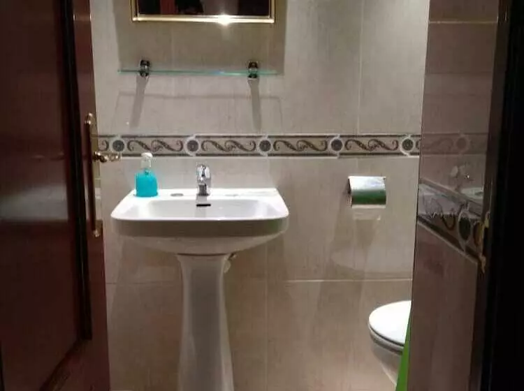 Hostelli Pension Martinez