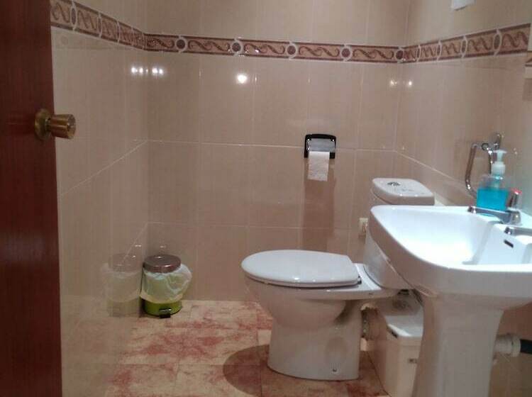 فندق فئة نجمة واحدة Pension Martinez