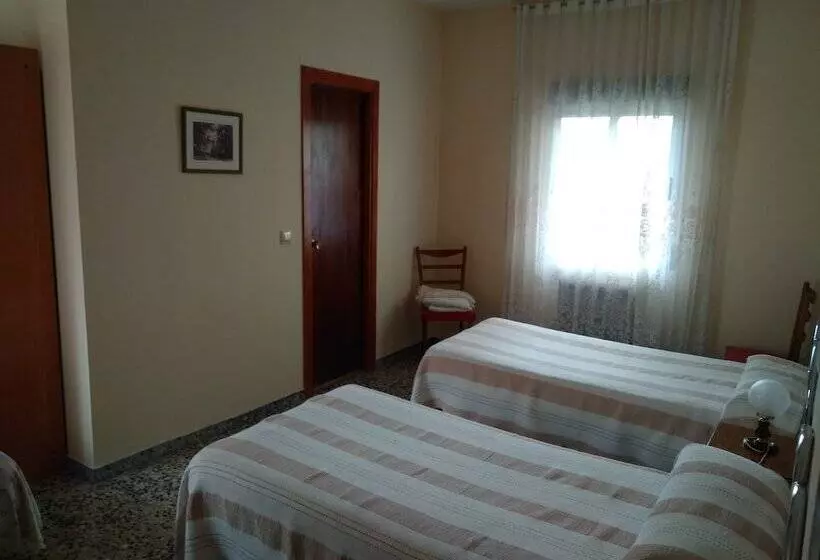 Hostelli Pension Martinez