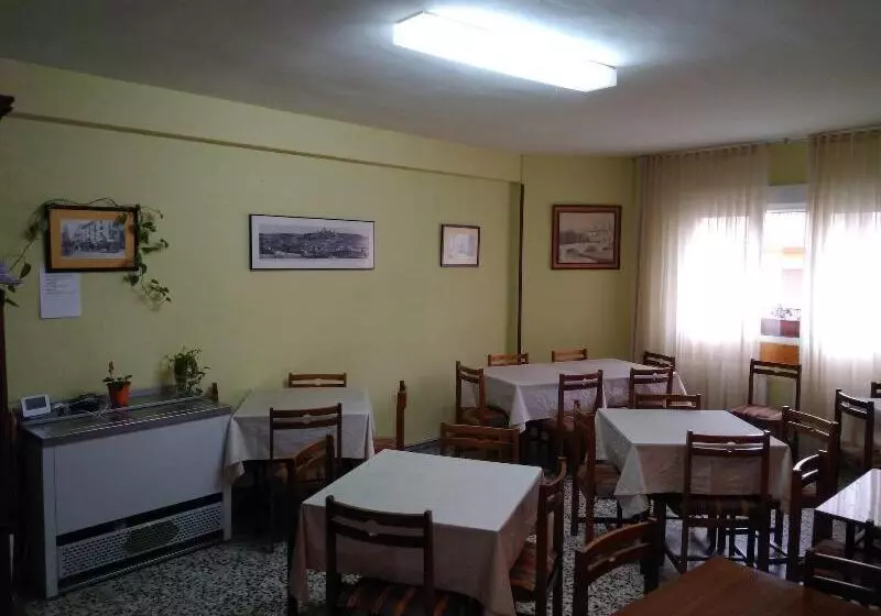 Hostelli Pension Martinez