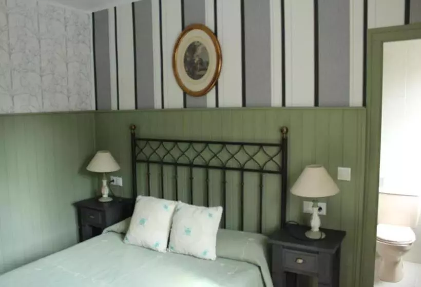 Hostal Restaurante Fogón De Gredos