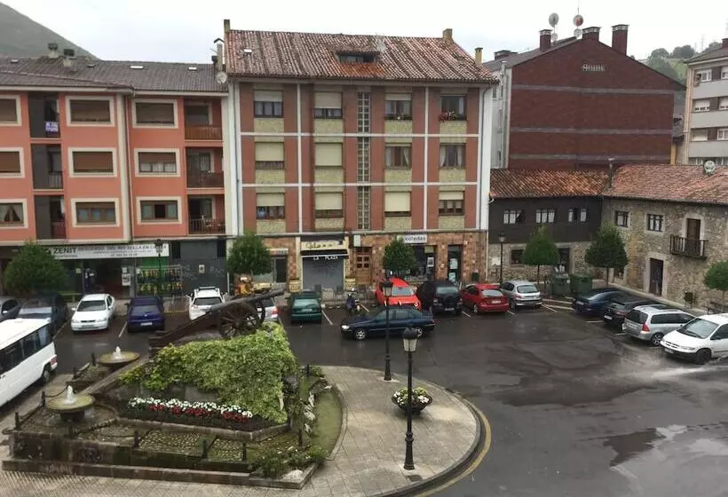 پانسیون Hostal Café Español