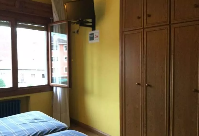 پانسیون Hostal Café Español