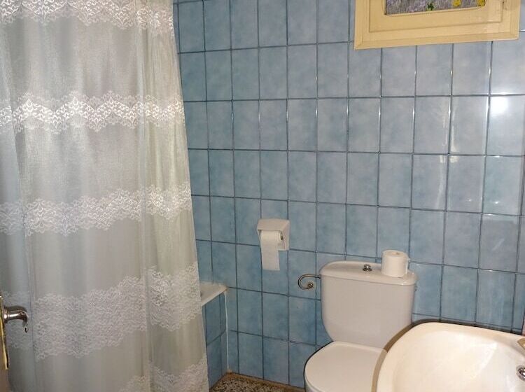 بنسيون Hostal Terraferma