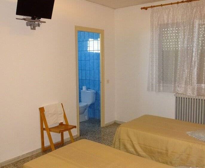 بنسيون Hostal Terraferma