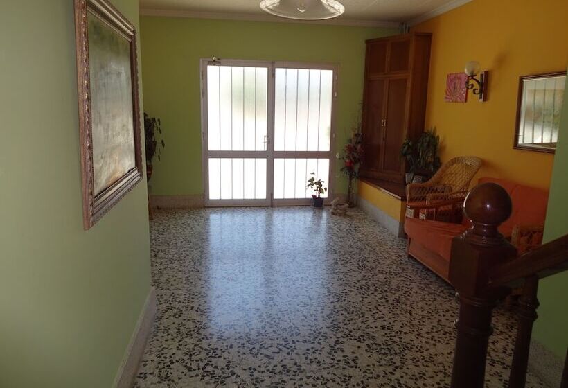 بنسيون Hostal Terraferma