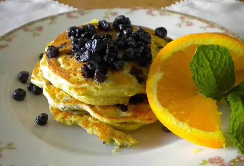 Benjamin F. Packard House Bed And Breakfast