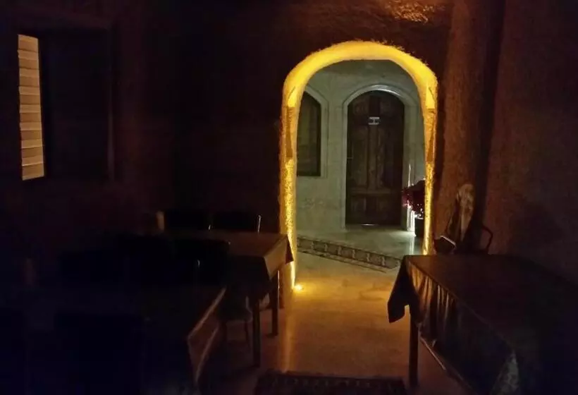 ホテル Family Cave Suite