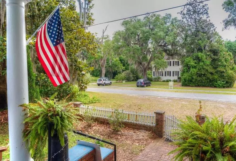 Open Gates Bed & Breakfast