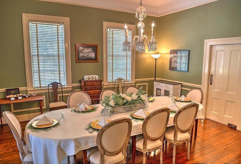 Open Gates Bed & Breakfast