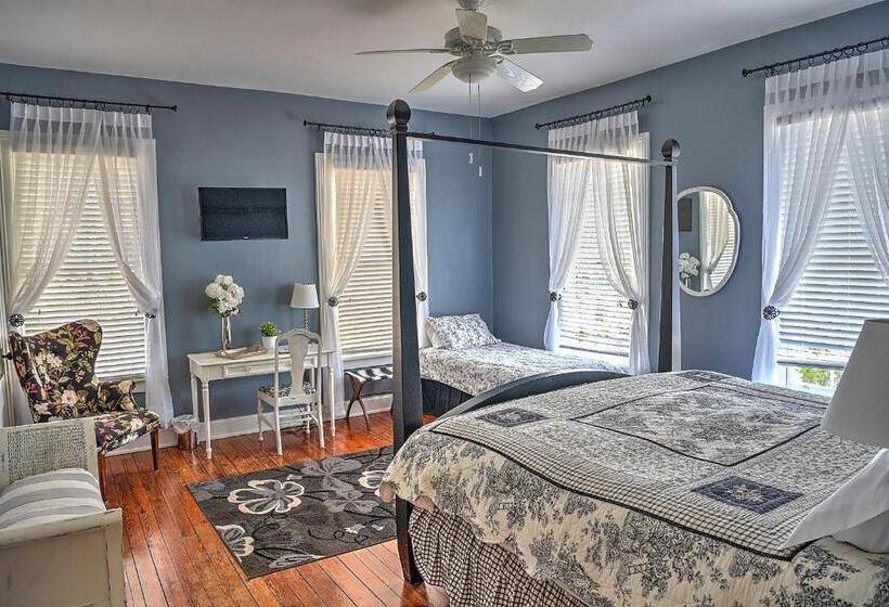 Open Gates Bed & Breakfast